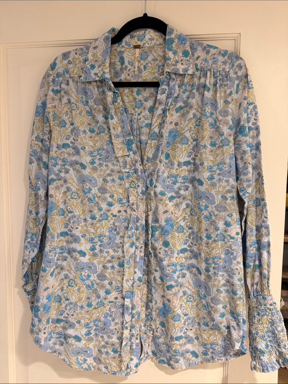 Light Blue Floral Button-Front Women’s Blouse